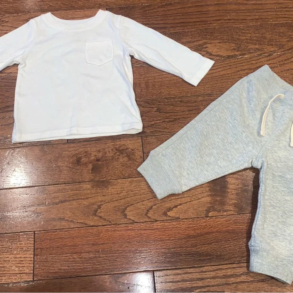 Baby Boy 6–12M Outfit GAP Joggers &‎ Garanimals Long Sleeve Shirt